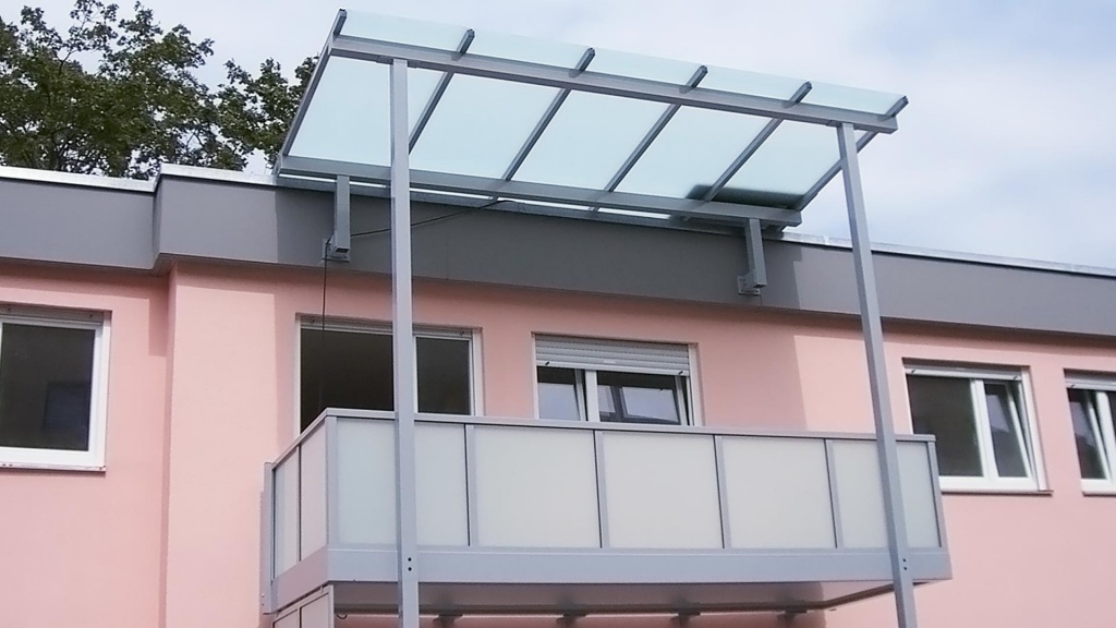 Glasüberdachung Balkon
