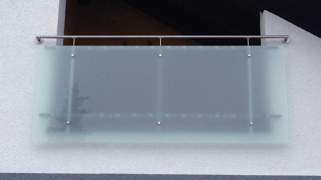 Glasgelaender für französichen Balkon